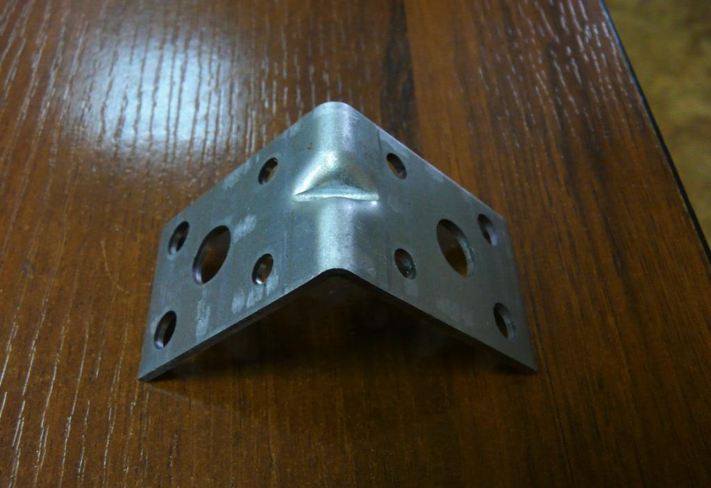 Правильный уголок KUU от Steelcap