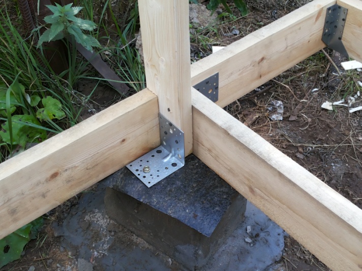 Крепление к фундаменту.jpg