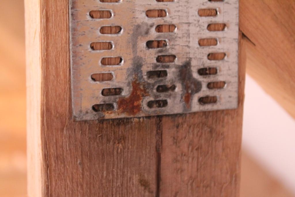 Гвоздевая пластина после неправильной перевозки