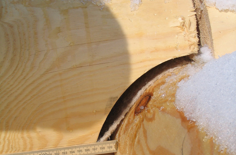 Щели в срубе