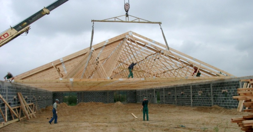 подъем деревянных ферм.jpg